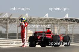 23.02.2007 Sakhir, Bahrain,  Felipe Massa (BRA), Scuderia Ferrari, stops on track - Formula 1 Testing