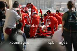 23.02.2007 Sakhir, Bahrain,  Photographers gather to photograph Felipe Massa (BRA), Scuderia Ferrari - Formula 1 Testing