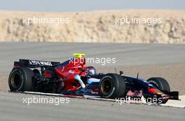 24.02.2007 Sakhir, Bahrain,  Scott Speed (USA), Scuderia Toro Rosso, STR02 - Formula 1 Testing