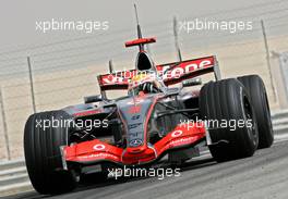 27.02.2007, Sakhir, Bahrain,  Lewis Hamilton (GBR), McLaren Mercedes, MP4-22 - Formula 1 Testing