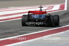 28.02.2007, Sakhir, Bahrain,  Lewis Hamilton (GBR), McLaren Mercedes, MP4-22 - Formula 1 Testing