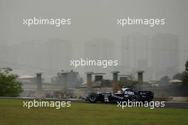 19.10.2007 Sao Paulo, Brazil,  Kazuki Nakajima (JPN), Williams F1 Team, FW29 - Formula 1 World Championship, Rd 17, Brazilian Grand Prix, Friday Practice