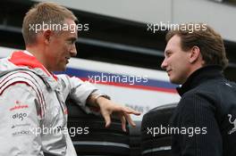 19.10.2007 Sao Paulo, Brazil, Martin Whitmarsh (GBR), McLaren, Chief Executive Officer and Christian Horner (GBR), Red Bull Racing, Sporting Director - Formula 1 World Championship, Rd 17, Brazilian Grand Prix, Friday