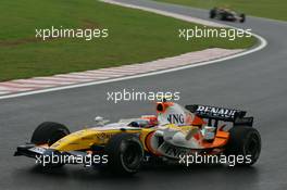 19.10.2007 Sao Paulo, Brazil,  Heikki Kovalainen (FIN), Renault F1 Team, R27 - Formula 1 World Championship, Rd 17, Brazilian Grand Prix, Friday Practice