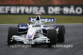 19.10.2007 Sao Paulo, Brazil,  Nick Heidfeld (GER), BMW Sauber F1 Team, F1.07 - Formula 1 World Championship, Rd 17, Brazilian Grand Prix, Friday Practice