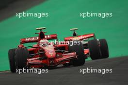 19.10.2007 Sao Paulo, Brazil,  Kimi Raikkonen (FIN), Räikkönen, Scuderia Ferrari, F2007 leads Lewis Hamilton (GBR), McLaren Mercedes, MP4-22 - Formula 1 World Championship, Rd 17, Brazilian Grand Prix, Friday Practice