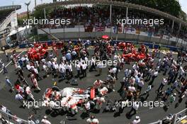 21.10.2007 Sao Paulo, Brazil,  the grid - Formula 1 World Championship, Rd 17, Brazilian Grand Prix, Sunday Pre-Race Grid