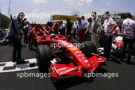 Felipe Massa (BRA), Scuderia Ferrari - Formula 1 World Championship, Rd 17, Brazilian Grand Prix, Sunday Pre-Race Grid