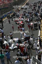 21.10.2007 Sao Paulo, Brazil,  The Grid - Formula 1 World Championship, Rd 17, Brazilian Grand Prix, Sunday Pre-Race Grid