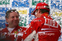 21.10.2007 Sao Paulo, Brazil,  Kimi Raikkonen (FIN), Räikkönen, Scuderia Ferrari, Jean Todt (FRA), Scuderia Ferrari, Ferrari CEO - Formula 1 World Championship, Rd 17, Brazilian Grand Prix, Sunday Podium