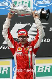 21.10.2007 Sao Paulo, Brazil,  The new world champion Kimi Raikkonen (FIN), Räikkönen, Scuderia Ferrari - Formula 1 World Championship, Rd 17, Brazilian Grand Prix, Sunday Podium