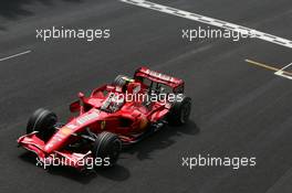 21.10.2007 Sao Paulo, Brazil,  Kimi Raikkonen (FIN), Räikkönen, Scuderia Ferrari, F2007 - Formula 1 World Championship, Rd 17, Brazilian Grand Prix, Sunday Podium