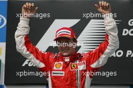 21.10.2007 Sao Paulo, Brazil,  The new world champion Kimi Raikkonen (FIN), Räikkönen, Scuderia Ferrari - Formula 1 World Championship, Rd 17, Brazilian Grand Prix, Sunday Podium