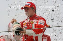 21.10.2007 Sao Paulo, Brazil,  Winner, 1st, Kimi Raikkonen (FIN), Räikkönen, Scuderia Ferrari, F2007 - Formula 1 World Championship, Rd 17, Brazilian Grand Prix, Sunday Podium