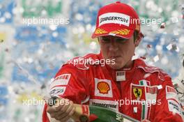 21.10.2007 Sao Paulo, Brazil,  The new world champion Kimi Raikkonen (FIN), Räikkönen, Scuderia Ferrari - Formula 1 World Championship, Rd 17, Brazilian Grand Prix, Sunday Podium