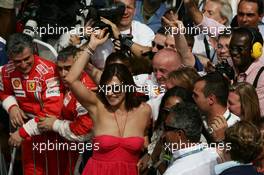 21.10.2007 Sao Paulo, Brazil,  Park Ferme, Slavica Ecclestone (SLO), Wife to Bernie Ecclestone and Naomi Campbell (GBR), Supermodel celebrates with the Ferrari Team - Formula 1 World Championship, Rd 17, Brazilian Grand Prix, Sunday Podium