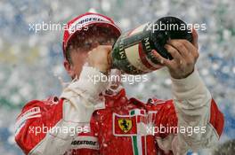 21.10.2007 Sao Paulo, Brazil,  The new world champion Kimi Raikkonen (FIN), Räikkönen, Scuderia Ferrari - Formula 1 World Championship, Rd 17, Brazilian Grand Prix, Sunday Podium