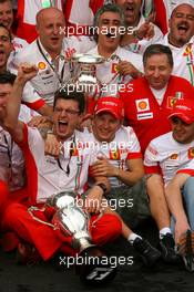 21.10.2007 Sao Paulo, Brazil,  Kimi Raikkonen (FIN), Räikkönen, Scuderia Ferrari, Felipe Massa (BRA), Scuderia Ferrari, Jean Todt (FRA), Scuderia Ferrari, Ferrari CEO, Chris Dyer (AUS), race engineer - Formula 1 World Championship, Rd 17, Brazilian Grand Prix, Sunday Podium