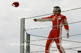 21.10.2007 Sao Paulo, Brazil,  Felipe Massa (BRA), Scuderia Ferrari, F2007 - Formula 1 World Championship, Rd 17, Brazilian Grand Prix, Sunday Podium