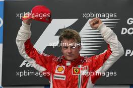 21.10.2007 Sao Paulo, Brazil,  The new world champion Kimi Raikkonen (FIN), Räikkönen, Scuderia Ferrari - Formula 1 World Championship, Rd 17, Brazilian Grand Prix, Sunday Podium