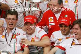 21.10.2007 Sao Paulo, Brazil,  Scuderia Ferrari team celebration - Formula 1 World Championship, Rd 17, Brazilian Grand Prix, Sunday Podium