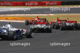 21.10.2007 Sao Paulo, Brazil,  Start of the race - Formula 1 World Championship, Rd 17, Brazilian Grand Prix, Sunday Race