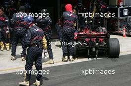 21.10.2007 Sao Paulo, Brazil,  Sebastian Vettel (GER), Scuderia Toro Rosso, STR02  retires from the race - Formula 1 World Championship, Rd 17, Brazilian Grand Prix, Sunday Race