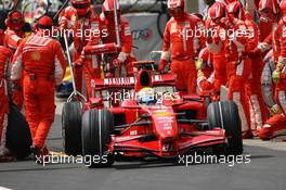 21.10.2007 Sao Paulo, Brazil,  Felipe Massa (BRA), Scuderia Ferrari, F2007 pit stop - Formula 1 World Championship, Rd 17, Brazilian Grand Prix, Sunday Race