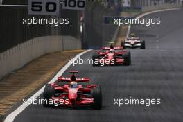 21.10.2007 Sao Paulo, Brazil,  Felipe Massa (BRA), Scuderia Ferrari, Kimi Raikkonen (FIN), Räikkönen, Scuderia Ferrari - Formula 1 World Championship, Rd 17, Brazilian Grand Prix, Sunday Race