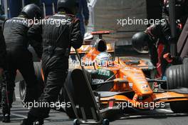 21.10.2007 Sao Paulo, Brazil,  Adrian Sutil (GER), Spyker F1 Team, F8-VII-B pit stop - Formula 1 World Championship, Rd 17, Brazilian Grand Prix, Sunday Race