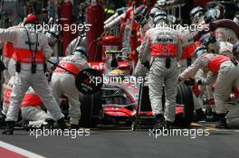 21.10.2007 Sao Paulo, Brazil,  Lewis Hamilton (GBR), McLaren Mercedes pit stop - Formula 1 World Championship, Rd 17, Brazilian Grand Prix, Sunday Race