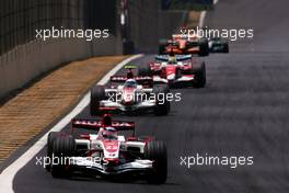 21.10.2007 Sao Paulo, Brazil,  Takuma Sato (JPN), Super Aguri F1 Team, Anthony Davidson (GBR), Super Aguri F1 Team - Formula 1 World Championship, Rd 17, Brazilian Grand Prix, Sunday Race