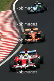 21.10.2007 Sao Paulo, Brazil,  Ralf Schumacher (GER), Toyota Racing, Adrian Sutil (GER), Spyker F1 Team - Formula 1 World Championship, Rd 17, Brazilian Grand Prix, Sunday Race