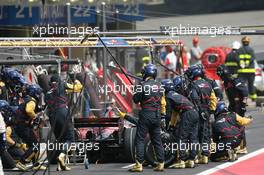 21.10.2007 Sao Paulo, Brazil,  Vitantonio Liuzzi (ITA), Scuderia Toro Rosso, STR02 pit stop - Formula 1 World Championship, Rd 17, Brazilian Grand Prix, Sunday Race