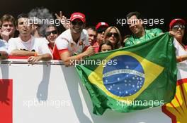 20.10.2007 Sao Paulo, Brazil,  Fans at the circuit - Formula 1 World Championship, Rd 17, Brazilian Grand Prix, Saturday