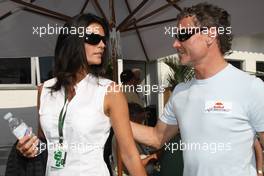 20.10.2007 Sao Paulo, Brazil,  David Coulthard (GBR), Red Bull Racing and his fiancee Karen Minier (FRA) - Formula 1 World Championship, Rd 17, Brazilian Grand Prix, Saturday