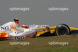 20.10.2007 Sao Paulo, Brazil,  Heikki Kovalainen (FIN), Renault F1 Team, R27 - Formula 1 World Championship, Rd 17, Brazilian Grand Prix, Saturday Practice