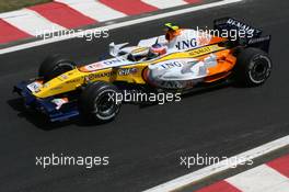 20.10.2007 Sao Paulo, Brazil,  Heikki Kovalainen (FIN), Renault F1 Team, R27 - Formula 1 World Championship, Rd 17, Brazilian Grand Prix, Saturday Qualifying