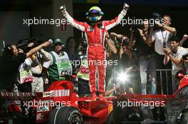 20.10.2007 Sao Paulo, Brazil,  HIGH RES IMAGE - Pole position Felipe Massa (BRA), Scuderia Ferrari - Formula 1 World Championship, Rd 17, Brazilian Grand Prix, Saturday Qualifying