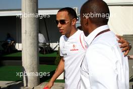 20.10.2007 Sao Paulo, Brazil,  Lewis Hamilton (GBR), McLaren Mercedes and Anthony Hamilton (GBR), Father of Lewis Hamilton - Formula 1 World Championship, Rd 17, Brazilian Grand Prix, Saturday