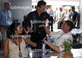 21.10.2007 Sao Paulo, Brazil,  David Coulthard (GBR), Red Bull Racing and his fiancee Karen Minier (FRA) and Christian Horner (GBR), Red Bull Racing, Sporting Director - Formula 1 World Championship, Rd 17, Brazilian Grand Prix, Sunday