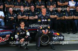 21.10.2007 Sao Paulo, Brazil,  Sébastien Buemi (SUI), ASL Mücke Motorsport, David Coulthard (GBR), Red Bull Racing - Formula 1 World Championship, Rd 17, Brazilian Grand Prix, Sunday