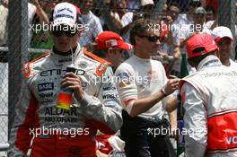 21.10.2007 Sao Paulo, Brazil,  Formula One drivers picture, The end of season group photo, Adrian Sutil (GER), Spyker F1 Team  - Formula 1 World Championship, Rd 17, Brazilian Grand Prix, Sunday