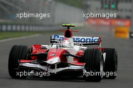 08.06.2007 Montreal, Canada,  Jarno Trulli (ITA), Toyota Racing, TF107 - Formula 1 World Championship, Rd 6, Canadian Grand Prix, Friday Practice