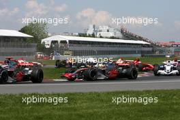 10.06.2007 Montreal, Canada,  start of the race - Formula 1 World Championship, Rd 6, Canadian Grand Prix, Sunday Race