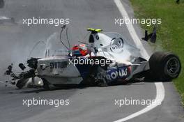 10.06.2007 Montreal, Canada,  Robert Kubica (POL), BMW Sauber F1 Team, F1.07, crashes very heavily in the race - Formula 1 World Championship, Rd 6, Canadian Grand Prix, Sunday Race