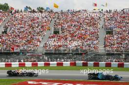 10.06.2007 Montreal, Canada,  Rubens Barrichello (BRA), Honda Racing F1 Team, RA107 a nd David Coulthard (GBR), Red Bull Racing, RB3 - Formula 1 World Championship, Rd 6, Canadian Grand Prix, Sunday Race