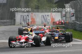 10.06.2007 Montreal, Canada,  Ralf Schumacher (GER), Toyota Racing, TF107 and Mark Webber (AUS), Red Bull Racing, RB3 - Formula 1 World Championship, Rd 6, Canadian Grand Prix, Sunday Race