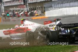 10.06.2007 Montreal, Canada,  Nico Rosberg (GER), WilliamsF1 Team, Jarno Trulli (ITA), Toyota Racing  - Formula 1 World Championship, Rd 6, Canadian Grand Prix, Sunday Race