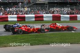 10.06.2007 Montreal, Canada,  Start, Felipe Massa (BRA), Scuderia Ferrari, F2007 and Kimi Raikkonen (FIN), Räikkönen, Scuderia Ferrari, F2007 - Formula 1 World Championship, Rd 6, Canadian Grand Prix, Sunday Race